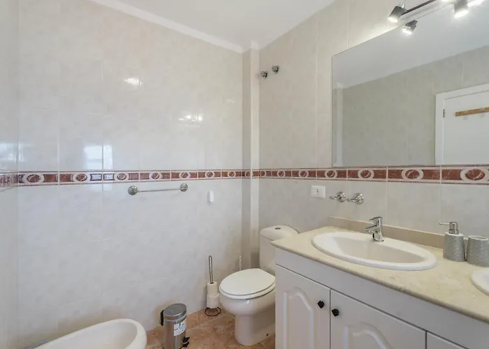 Ocean View Адехе