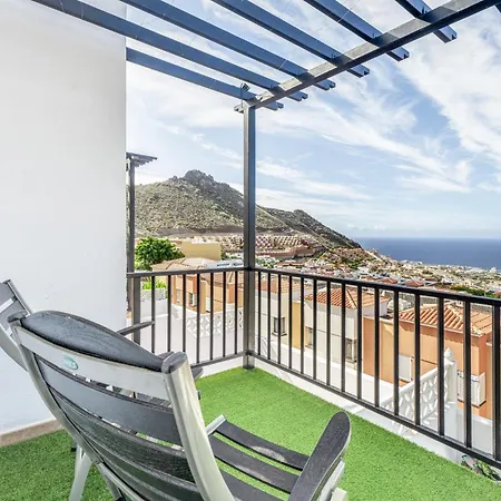 Ocean View Apartment *