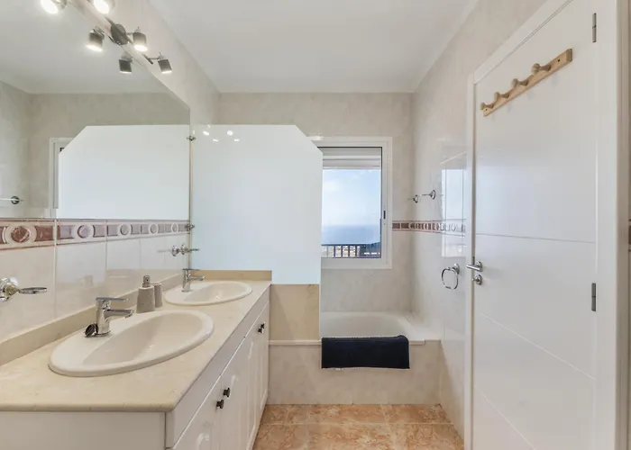 Ocean View * 아데제